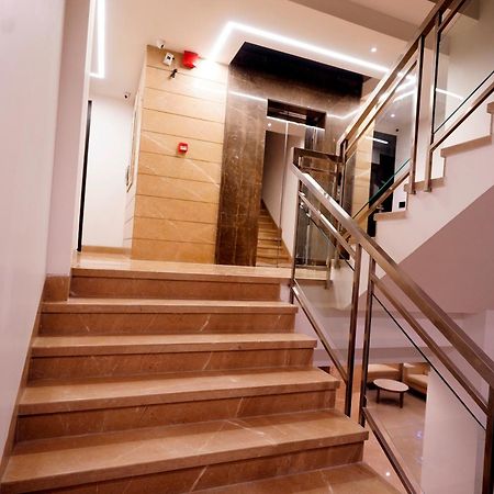 Hotel City Pride With Free Airport Pickup Нью-Дели Экстерьер фото