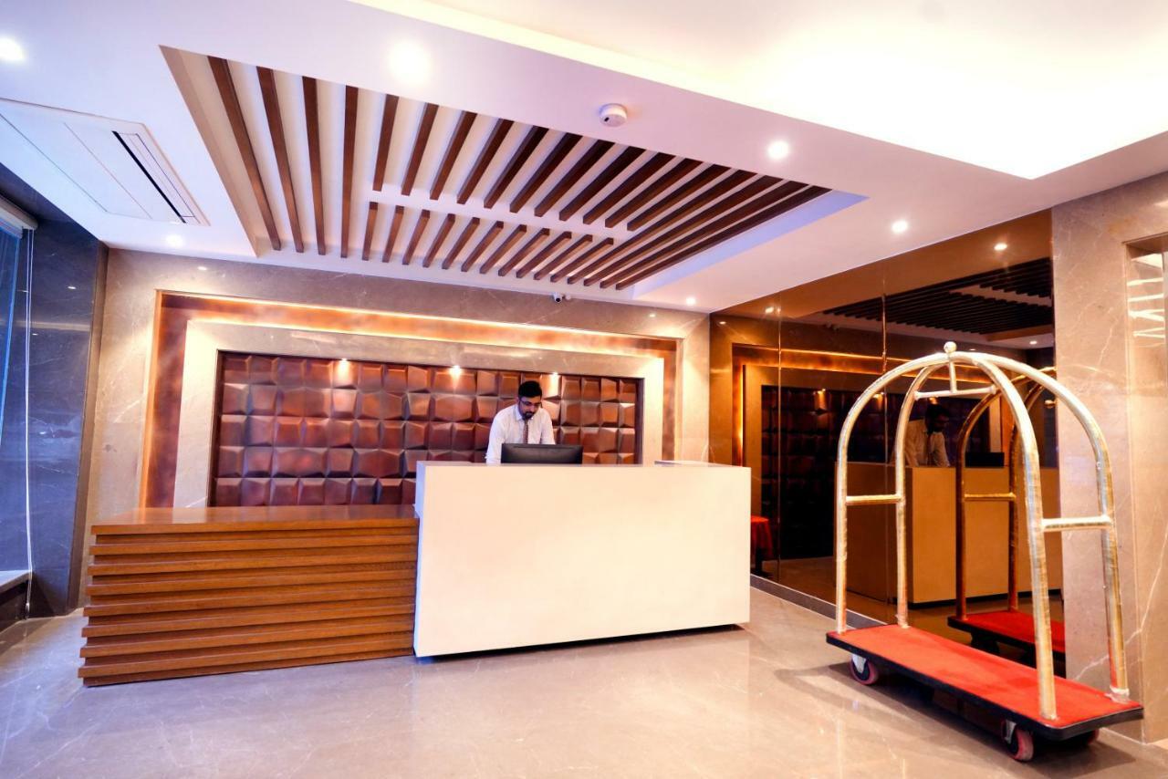 Hotel City Pride With Free Airport Pickup Нью-Дели Экстерьер фото