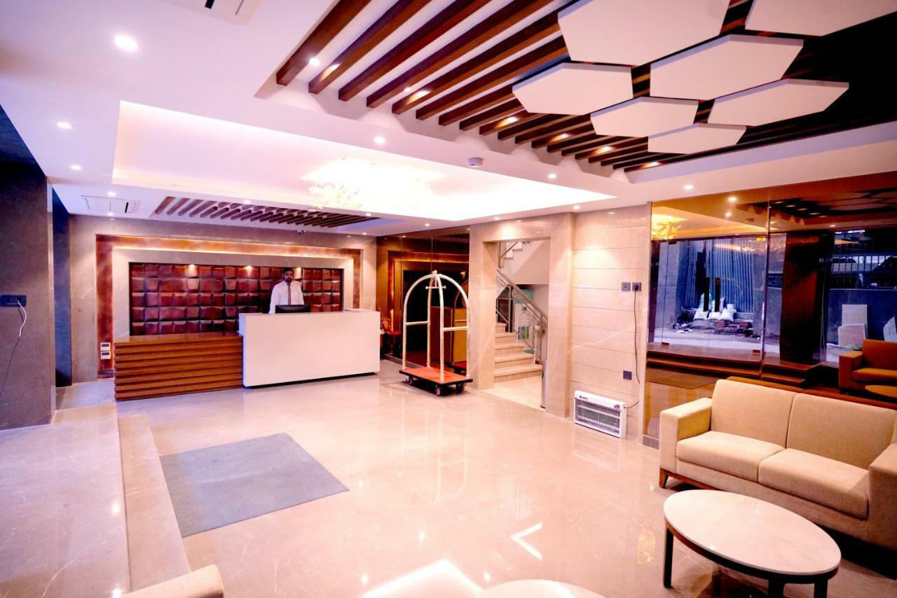 Hotel City Pride With Free Airport Pickup Нью-Дели Экстерьер фото