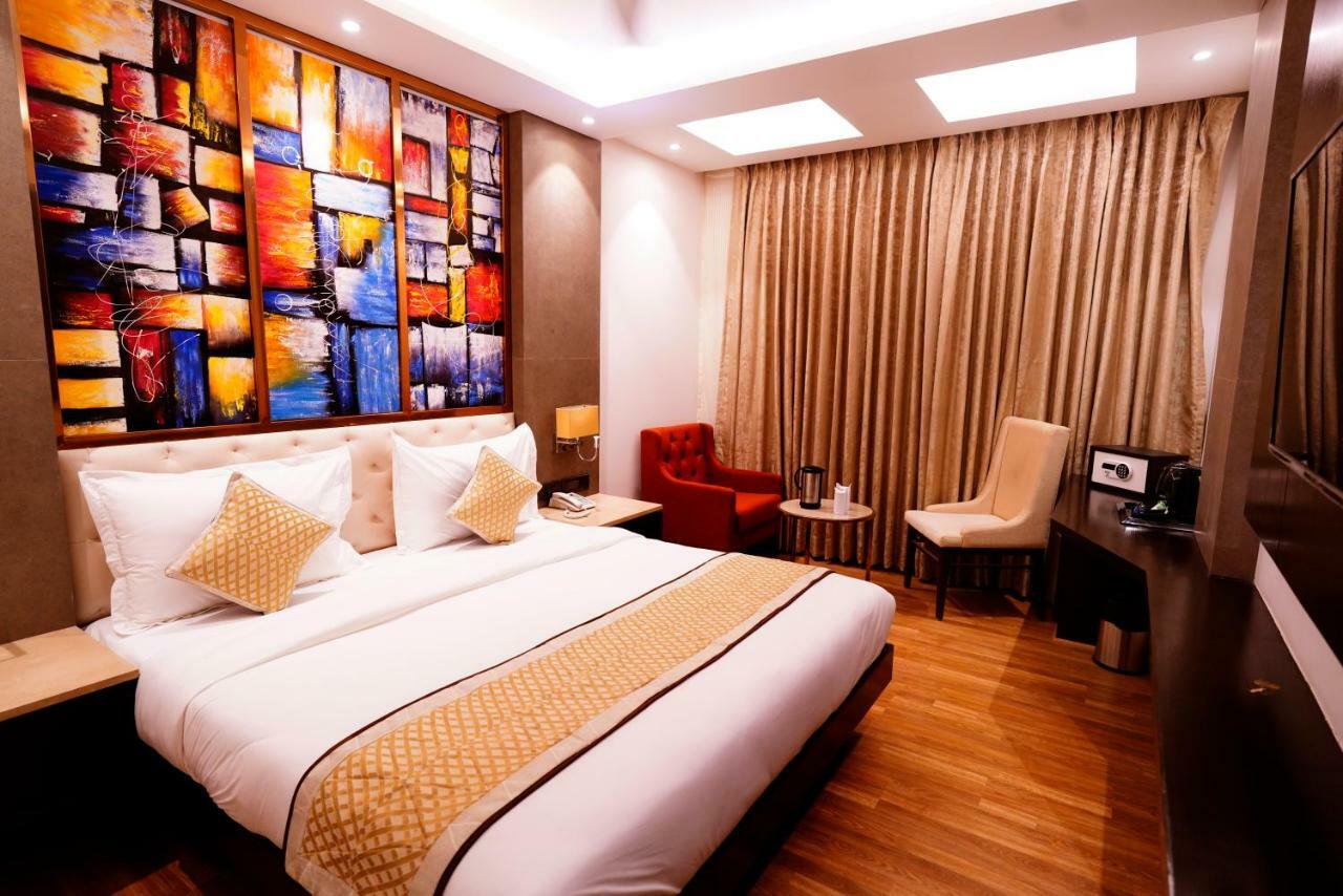 Hotel City Pride With Free Airport Pickup Нью-Дели Экстерьер фото